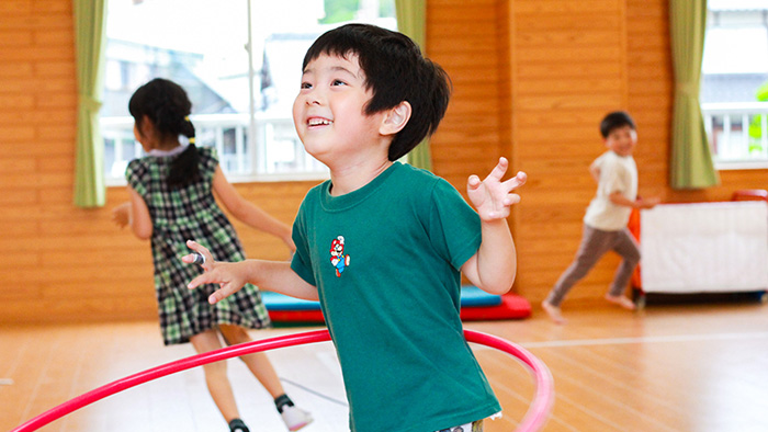 英語って楽しいね。遊びながら学ぼう。〜青郷保育所のこどもたち〜